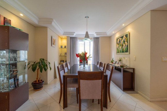 Imagem Casa com 5 Quartos à Venda, 329 m² em Vila Izabel - Curitiba