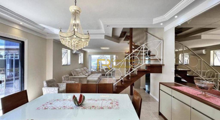 Imagem Casa com 4 Quartos à Venda, 500 m² em Balneário Flórida - Praia Grande Imagem Casa com 4 Quartos à Venda, 500 m² em Balneário Flórida - Praia Grande