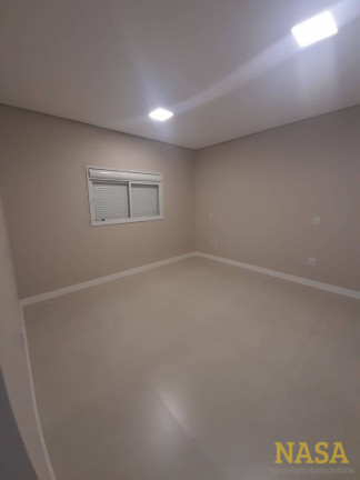 Imagem Casa com 3 Quartos à Venda, 365 m² em Jardim Itália - Cuiabá