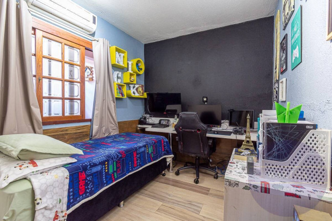 Imagem Casa com 4 Quartos à Venda, em Vila Imbuí - Cachoeirinha Imagem Casa com 4 Quartos à Venda, em Vila Imbuí - Cachoeirinha