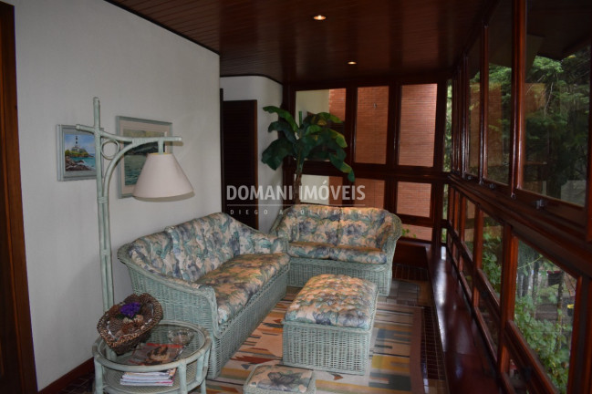Imagem Imóvel com 4 Quartos à Venda, 300 m² em Região De Capivari - Campos Do Jordão Imagem Imóvel com 4 Quartos à Venda, 300 m² em Região De Capivari - Campos Do Jordão