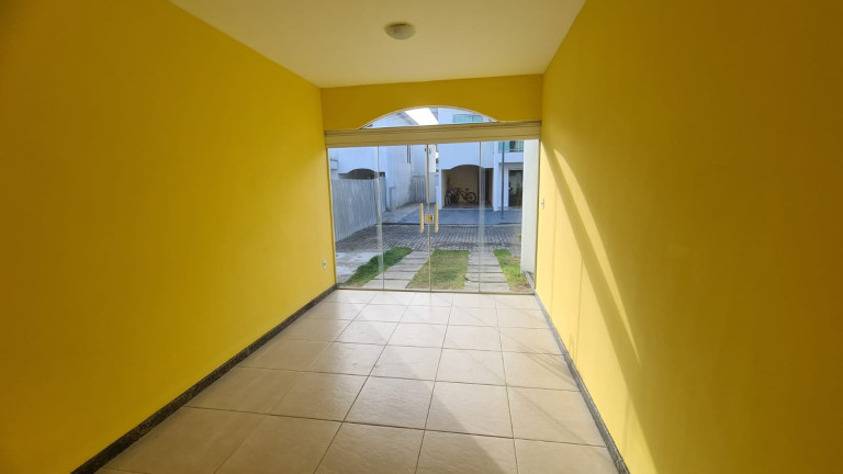 Imagem Imóvel com 4 Quartos à Venda, em Palmeiras - Cabo Frio Imagem Imóvel com 4 Quartos à Venda, em Palmeiras - Cabo Frio