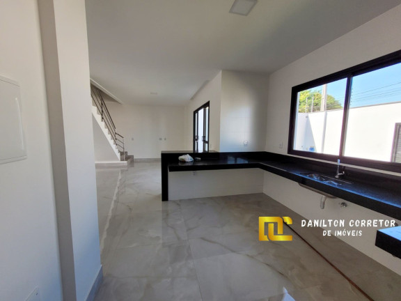Imagem Casa com 3 Quartos à Venda, 200 m² em Itapebussu - Guarapari Imagem Casa com 3 Quartos à Venda, 200 m² em Itapebussu - Guarapari