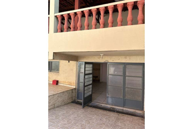 Imagem Casa com 4 Quartos à Venda, 288 m² em Centro - Salto De Pirapora