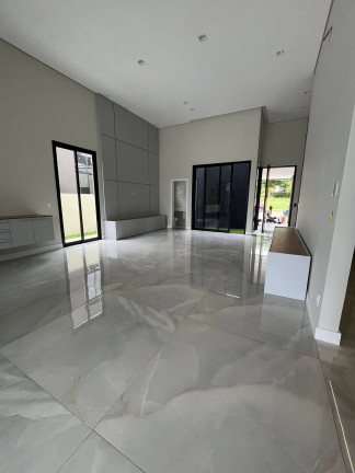 Imagem Casa com 3 Quartos à Venda, 426 m² em Lagos De Santa Helena - Bragança Paulista Imagem Casa com 3 Quartos à Venda, 426 m² em Lagos De Santa Helena - Bragança Paulista