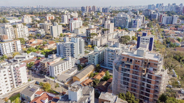 Imagem Terreno à Venda, 600 m² em Bacacheri - Curitiba