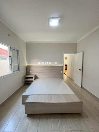 Imagem Casa com 3 Quartos à Venda, 175 m²