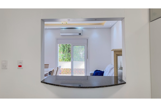Imagem Imóvel com 2 Quartos à Venda, 66 m² em Petrópolis - Porto Alegre Imagem Imóvel com 2 Quartos à Venda, 66 m² em Petrópolis - Porto Alegre