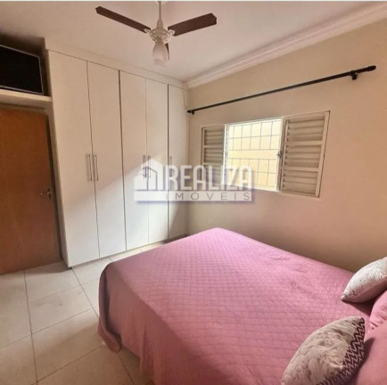 Imagem Casa com 4 Quartos à Venda, 500 m² em Conjunto Manoel Mendes - Uberaba Imagem Casa com 4 Quartos à Venda, 500 m² em Conjunto Manoel Mendes - Uberaba
