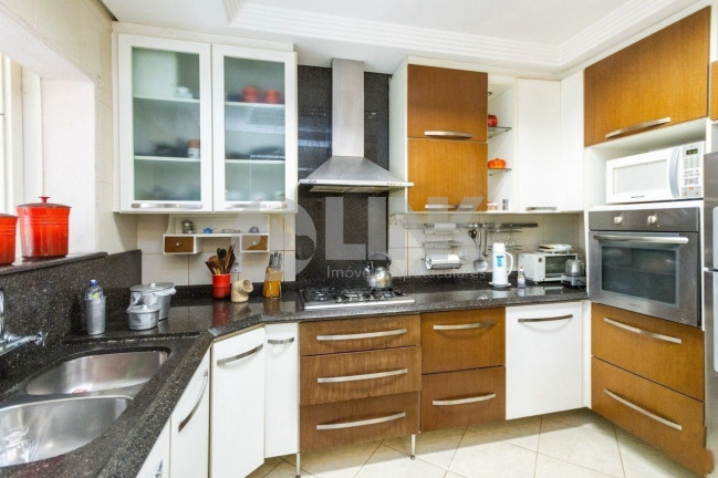 Imagem Casa com 3 Quartos à Venda, 285 m² em Jardim Itu - Porto Alegre Imagem Casa com 3 Quartos à Venda, 285 m² em Jardim Itu - Porto Alegre