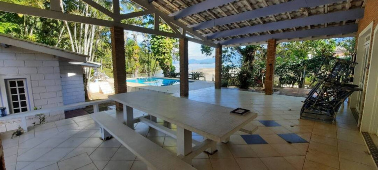 Imagem Casa com 4 Quartos para Alugar, 200 m² em Tabatinga - Caraguatatuba