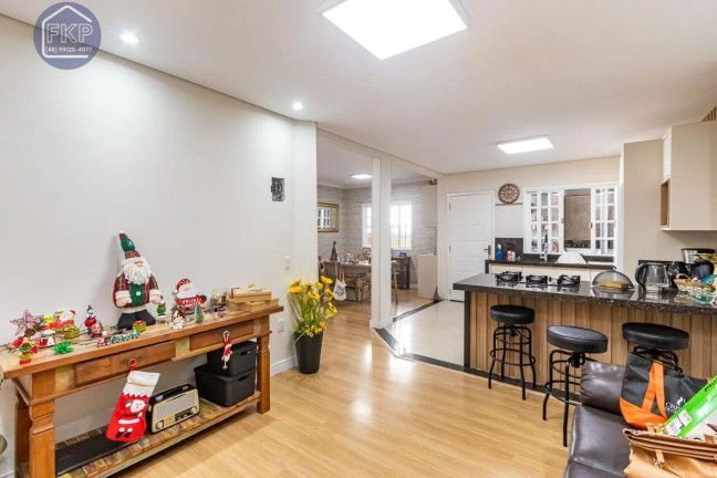 Imagem Casa com 3 Quartos à Venda, 178 m² em Ariribá - Balneário Camboriú Imagem Casa com 3 Quartos à Venda, 178 m² em Ariribá - Balneário Camboriú
