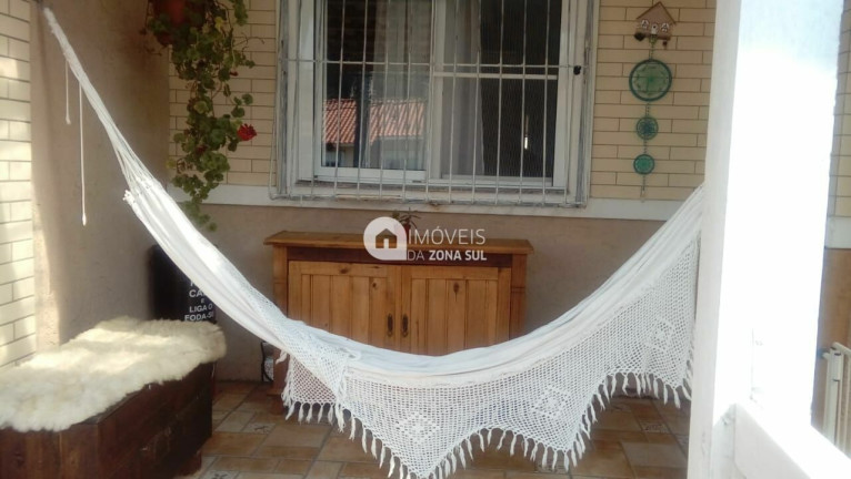 Imagem Casa com 2 Quartos à Venda, 60 m²