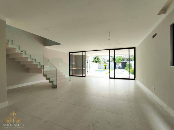 Imagem Casa de Condomínio com 5 Quartos à Venda, 380 m² em Barra Da Tijuca - Rio De Janeiro Imagem Casa de Condomínio com 5 Quartos à Venda, 380 m² em Barra Da Tijuca - Rio De Janeiro
