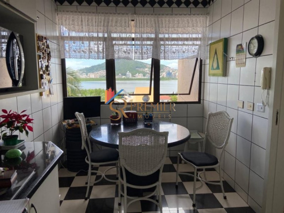 Imagem Casa com 3 Quartos à Venda, 220 m² em João Paulo - Florianópolis Imagem Casa com 3 Quartos à Venda, 220 m² em João Paulo - Florianópolis