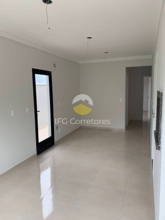 Imagem Apartamento com 2 Quartos à Venda, 75 m² em Itacolomi - Balneário Piçarras