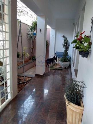 Imagem Casa com 3 Quartos à Venda, 300 m² em Jardim Roma - Pirassununga Imagem Casa com 3 Quartos à Venda, 300 m² em Jardim Roma - Pirassununga