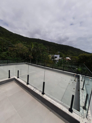 Imagem Casa com 3 Quartos à Venda, 258 m² em Taquaras - Balneário Camboriú Imagem Casa com 3 Quartos à Venda, 258 m² em Taquaras - Balneário Camboriú