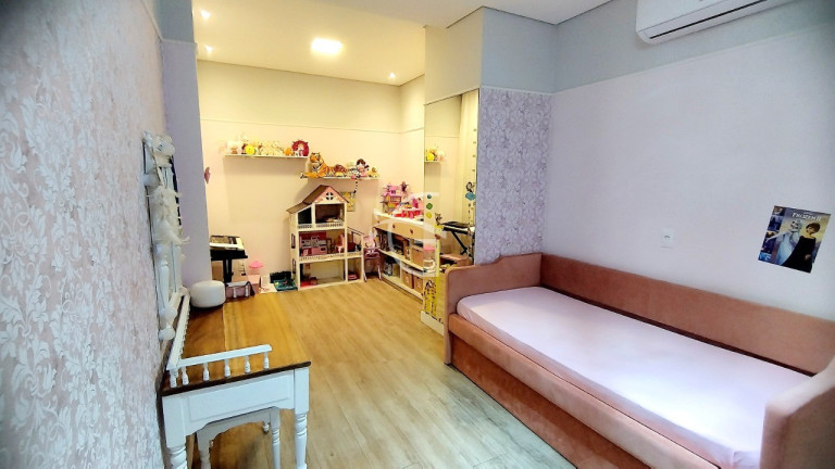 Imagem Casa com 3 Quartos à Venda, em Glória - Joinville Imagem Casa com 3 Quartos à Venda, em Glória - Joinville