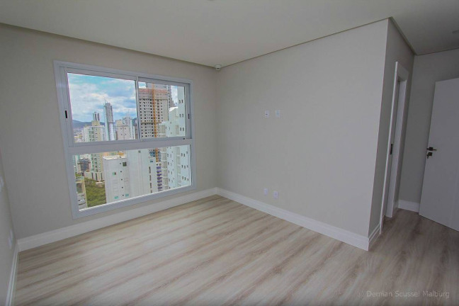 Imagem Apartamento com 4 Quartos à Venda, 300 m² em Centro - Balneário Camboriú Imagem Apartamento com 4 Quartos à Venda, 300 m² em Centro - Balneário Camboriú