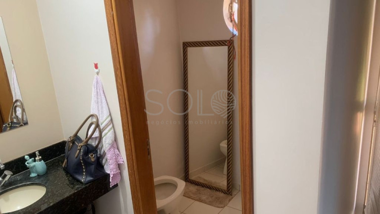 Imagem Casa com 2 Quartos à Venda, 300 m² em Centro - Araraquara Imagem Casa com 2 Quartos à Venda, 300 m² em Centro - Araraquara