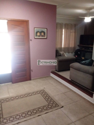 Imagem Casa com 4 Quartos à Venda, 330 m² em Dom Bosco - Jaguariúna Imagem Casa com 4 Quartos à Venda, 330 m² em Dom Bosco - Jaguariúna