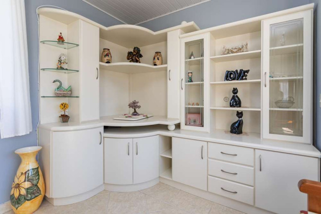 Imagem Imóvel com 2 Quartos à Venda, 80 m² em Passo Da Areia - Porto Alegre Imagem Imóvel com 2 Quartos à Venda, 80 m² em Passo Da Areia - Porto Alegre