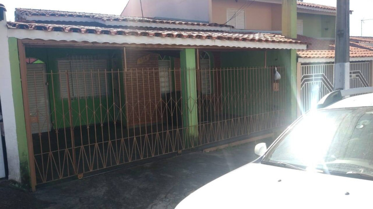 Casa com 2 Quartos à Venda, 200 m² em Vila Mota - Bragança Paulista