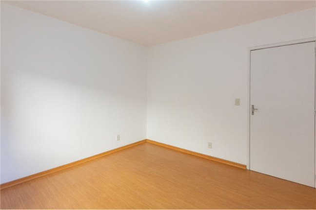 Imagem Imóvel com 1 Quarto à Venda,  em Petrópolis - Porto Alegre