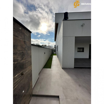 Imagem Casa com 4 Quartos à Venda, 265 m² em Caledônia - Camboriú Imagem Casa com 4 Quartos à Venda, 265 m² em Caledônia - Camboriú
