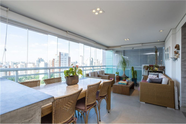 Imagem Apartamento com 4 Quartos à Venda, 153 m² em Campo Belo - São Paulo