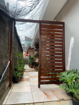 Imagem Casa com 5 Quartos à Venda, 200 m² em Jardim Itacolomi - São Paulo Imagem Casa com 5 Quartos à Venda, 200 m² em Jardim Itacolomi - São Paulo