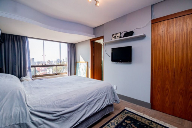 Imagem Imóvel com 2 Quartos à Venda, 200 m² em Auxiliadora - Porto Alegre Imagem Imóvel com 2 Quartos à Venda, 200 m² em Auxiliadora - Porto Alegre