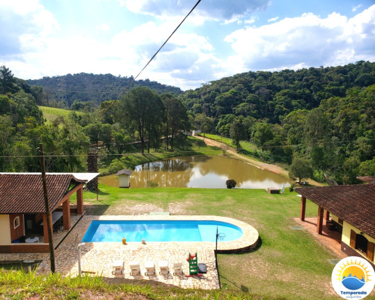 Imagem Imóvel com 4 Quartos para Alugar ou Temporada,  em Soares - Juquitiba
