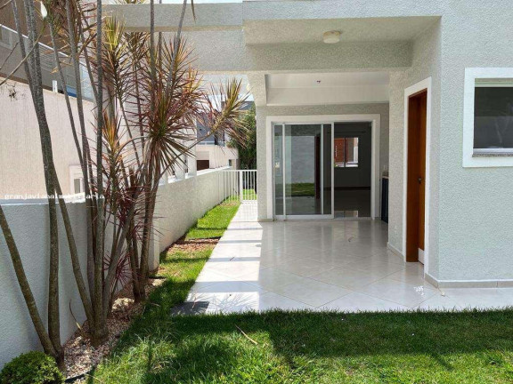 Imagem Casa à Venda, em Moinho Velho - Cotia Imagem Casa à Venda, em Moinho Velho - Cotia