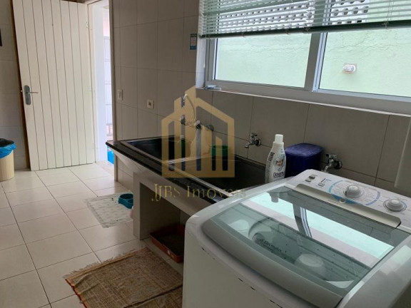 Imagem Casa com 3 Quartos à Venda, 304 m² em Uberaba - Curitiba