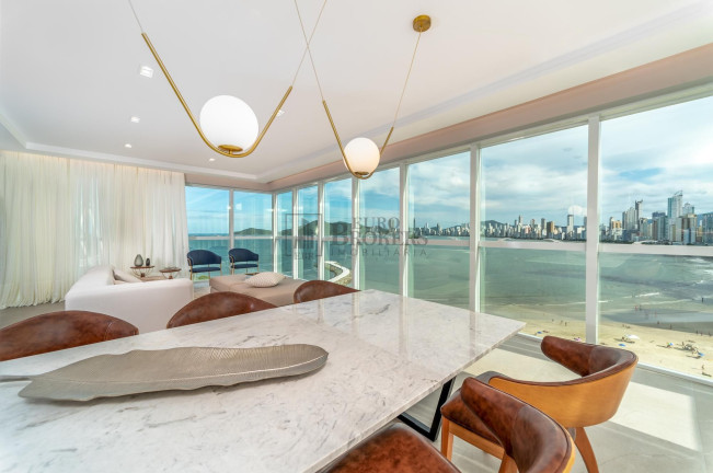 Imagem Apartamento com 4 Quartos à Venda, 282 m² em Pioneiros - Balneário Camboriú Imagem Apartamento com 4 Quartos à Venda, 282 m² em Pioneiros - Balneário Camboriú