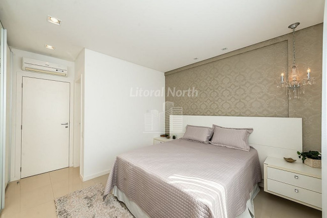 Imagem Apartamento com 3 Quartos à Venda, 130 m² em Centro - Balneário Camboriú Imagem Apartamento com 3 Quartos à Venda, 130 m² em Centro - Balneário Camboriú