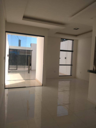 Imagem Casa com 3 Quartos à Venda, 125 m² em Conceição - Feira De Santana