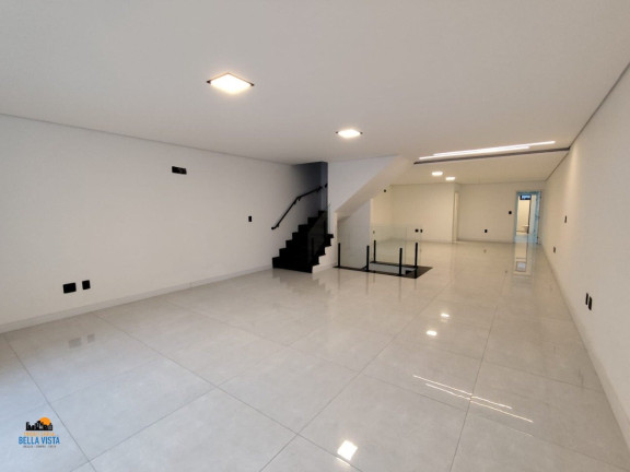 Imagem Casa com 3 Quartos à Venda, em Embaré - Santos Imagem Casa com 3 Quartos à Venda, em Embaré - Santos