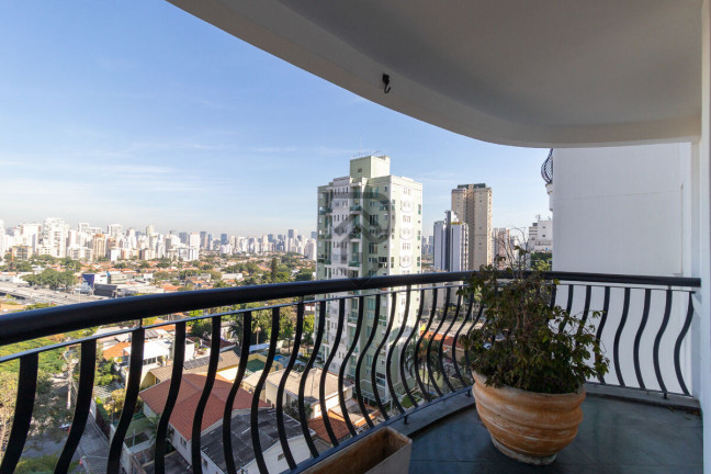 Imagem Apartamento com 3 Quartos à Venda, 106 m² em Moema - São Paulo