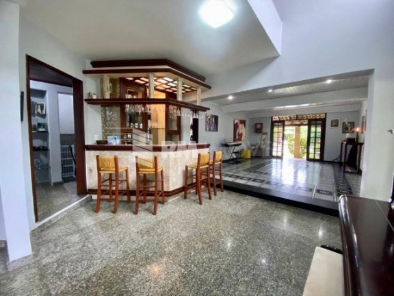 Casa com 4 Quartos à Venda, 300 m² em Praia Do Flamengo - Salvador