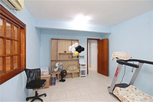 Imagem Casa com 3 Quartos à Venda, 198 m² em Medianeira - Porto Alegre Imagem Casa com 3 Quartos à Venda, 198 m² em Medianeira - Porto Alegre