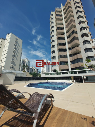 Apartamento com 3 Quartos à Venda, 197 m² em Centro - Florianópolis