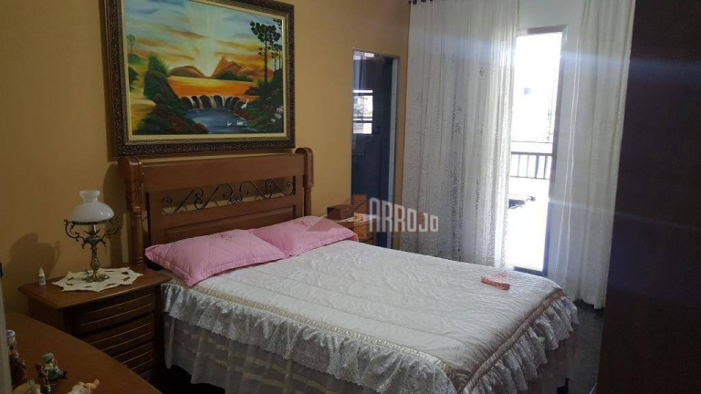 Imagem Sobrado com 4 Quartos à Venda, 250 m² em Vila Jacuí - São Paulo Imagem Sobrado com 4 Quartos à Venda, 250 m² em Vila Jacuí - São Paulo
