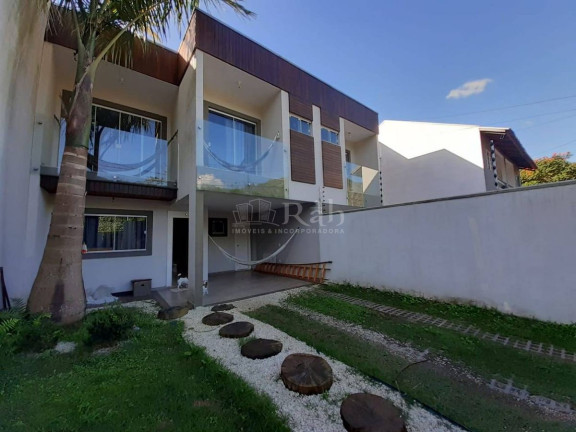 Imagem Sobrado com 3 Quartos à Venda, 190 m² em Praia Dos Amores - Balneário Camboriú Imagem Sobrado com 3 Quartos à Venda, 190 m² em Praia Dos Amores - Balneário Camboriú