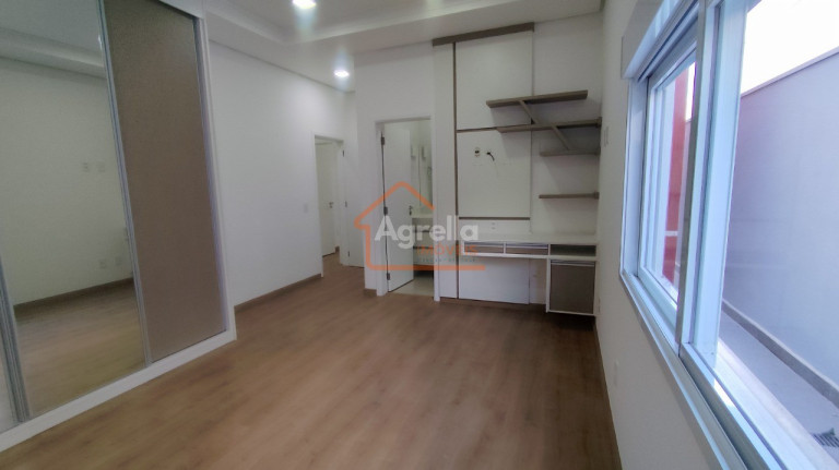 Imagem Imóvel com 3 Quartos à Venda, 237 m² em Condominio Village Da Serra - Mogi Guaç-u Imagem Imóvel com 3 Quartos à Venda, 237 m² em Condominio Village Da Serra - Mogi Guaç-u