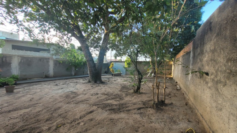 Imagem Casa com 2 Quartos à Venda, 60 m² em Praia De Carapebus - Serra