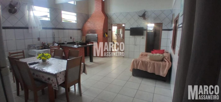 Imagem Casa com 3 Quartos à Venda, 212 m² em Centro - Balneário Barra Do Sul Imagem Casa com 3 Quartos à Venda, 212 m² em Centro - Balneário Barra Do Sul