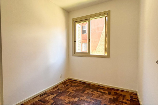 Imagem Apartamento com 2 Quartos à Venda, 41 m² em Menino Deus - Porto Alegre Imagem Apartamento com 2 Quartos à Venda, 41 m² em Menino Deus - Porto Alegre